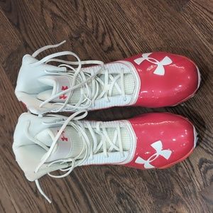 Men's football cleats